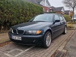 Grün Gebraucht 2003 BMW 320 Performance Kombi | 3.450 € (Fairer Preis)