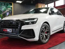 Gletscherweiß Gebraucht 2021 Audi Q8 Sport SUV | 77.900 €