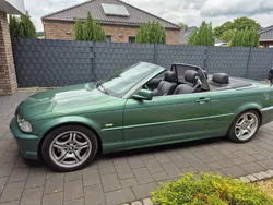 Grün Gebraucht 2001 BMW 330 Cabriolet Sport Line Cabrio | 12.300 € (Fairer Preis)