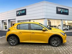 Gelb Gebraucht 2021 Peugeot e-208 Active Kleinwagen | 16.490 € (Etwas zu teuer)