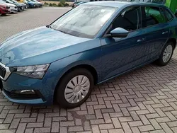Blau Gebraucht 2020 Skoda Scala Kleinwagen | 9.000 €