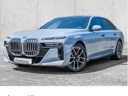 Grau Gebraucht 2024 BMW 740 Comfort Edition Limousine | 89.480 € (Fairer Preis)