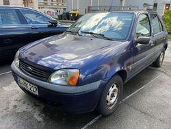 Blau Gebraucht 1999 Ford Fiesta Style Limousine | 699 € (Guter Preis)