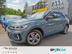 Petroleum blue metallic Gebraucht 2023 VW T-Roc R-line SUV | 28.480 € (Etwas zu teuer)