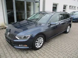 Blau Gebraucht 2016 VW Passat Comfortline Kombi | 9.600 € (Guter Preis)