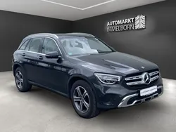 Grau matt metallic Gebraucht 2022 Mercedes GLC300 SUV | 42.890 € (Superpreis)