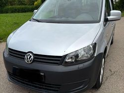 Grau Gebraucht 2012 VW Caddy Trendline Van / Kleinbus | 5.999 € (Guter Preis)
