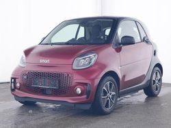 Carmine red (metallic) Gebraucht 2024 Smart ForTwo Coupé Passion Exclusive Kleinwagen | 18.222 €
