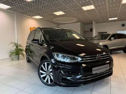 Deep black Gebraucht 2024 VW Touran R-line Van / Kleinbus | 32.980 € (Guter Preis)