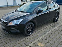 Schwarz Gebraucht 2009 Ford Focus Limousine | 1.999 € (Fairer Preis)