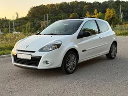 Weiß Gebraucht 2011 Renault Clio III Night&Day Limousine | 2.950 € (Guter Preis)