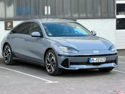 Blau Gebraucht 2024 Hyundai Ioniq 6 Limousine | 48.950 €