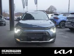 Mineralblau metallic Gebraucht 2025 Kia Niro Vision SUV | 28.449 € (Superpreis)