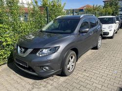 Grau Gebraucht 2017 Nissan X-Trail 360º SUV | 13.900 € (Fairer Preis)