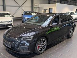Schwarz Gebraucht 2021 Skoda Octavia RS Kombi | 26.900 € (Fairer Preis)
