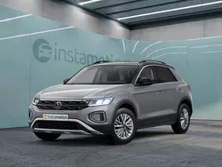Grau Gebraucht 2024 VW T-Roc Life SUV | 29.910 € (Guter Preis)