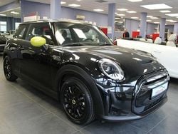 Schwarz Gebraucht 2022 Mini Cooper SE Classic Kleinwagen | 16.980 € (Guter Preis)