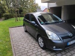 Grau Gebraucht 2009 Toyota Verso Van / Kleinbus | 3.300 € (Guter Preis)