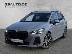 Sparkling kupfergrau metallic (grau) Gebraucht 2023 BMW 218 Active Tourer M Sport Van / Kleinbus | 27.900 € (Fairer Preis)