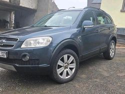 Grau Gebraucht 2007 Chevrolet Captiva SUV | 4.500 €