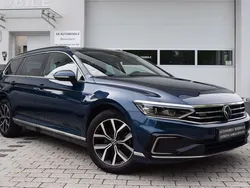 Aquamarinblau metallic Gebraucht 2021 VW Passat GTE Kombi | 22.900 € (Fairer Preis)
