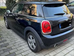 Schwarz Gebraucht 2017 Mini Cooper Kleinwagen | 19.450 € (Teuer)