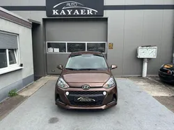 Braun Gebraucht 2019 Hyundai i10 Kleinwagen | 9.900 € (Fairer Preis)