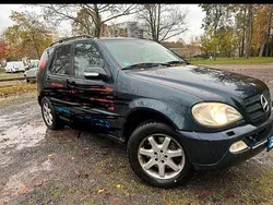 Schwarz Gebraucht 2002 Mercedes ML270 SUV | 1.999 € (Superpreis)