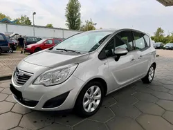 Silber Gebraucht 2011 Opel Meriva Van / Kleinbus | 4.990 € (Fairer Preis)