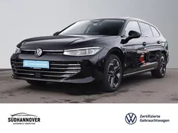 Grenadillschwarz metallic Gebraucht 2024 VW Passat Elegance Kombi | 38.440 € (Guter Preis)