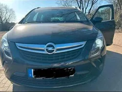 Schwarz Gebraucht 2015 Opel Zafira Tourer Eco Van / Kleinbus | 10.899 € (Teuer)