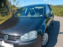 Schwarz Gebraucht 2004 VW Golf V Kleinwagen | 1.200 € (Guter Preis)