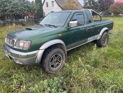 Gebraucht 2000 Nissan Navara Abholung | 4.000 € (Fairer Preis)