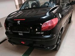 Schwarz Gebraucht 2001 Peugeot 206 Cabrio | 1.000 €