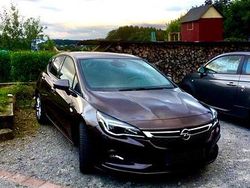 Braun Gebraucht 2017 Opel Astra Active Limousine | 11.290 € (Teuer)