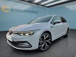 Weiß Gebraucht 2023 VW Golf VIII Kombi | 30.199 € (Teuer)