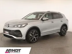 Oyster silver Gebraucht 2024 VW Tiguan R-line SUV | 48.484 € (Superpreis)