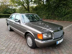 Grau Gebraucht 1986 Mercedes 300 SE Limousine | 17.999 €