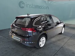 Schwarz Gebraucht 2024 VW Golf VIII Life Limousine | 27.506 € (Etwas zu teuer)