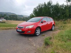 Rot Gebraucht 2011 Opel Astra Limousine | 4.000 € (Fairer Preis)