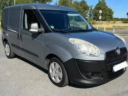 Grau Gebraucht 2012 Fiat Doblò Van / Kleinbus | 3.100 € (Fairer Preis)
