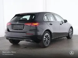 Schwarz Gebraucht 2024 Mercedes A200 Advanced Limousine | 28.490 € (Fairer Preis)
