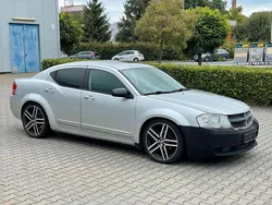 Silber Gebraucht 2008 Dodge Avenger SE Limousine | 990 €