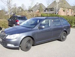Grau metallic Gebraucht 2009 Skoda Octavia Elegance Kombi | 10.100 € (Teuer)