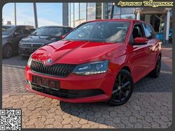 Rot Gebraucht 2016 Skoda Fabia Ambition Limousine | 8.990 € (Fairer Preis)