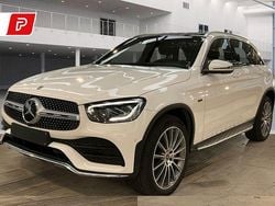 Weiß Gebraucht 2021 Mercedes GLC300e AMG SUV | 39.880 € (Teuer)