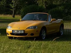 Gelb Gebraucht 2002 Mazda MX5 Cabrio | 10.499 € (Teuer)