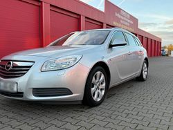 Silber Gebraucht 2010 Opel Insignia Kombi | 3.950 € (Fairer Preis)