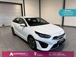 Weiß Gebraucht 2022 Kia Ceed Vision Kleinwagen | 19.470 € (Guter Preis)