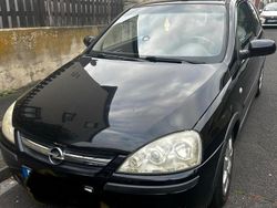 Schwarz Gebraucht 2004 Opel Corsa Kleinwagen | 1.350 €